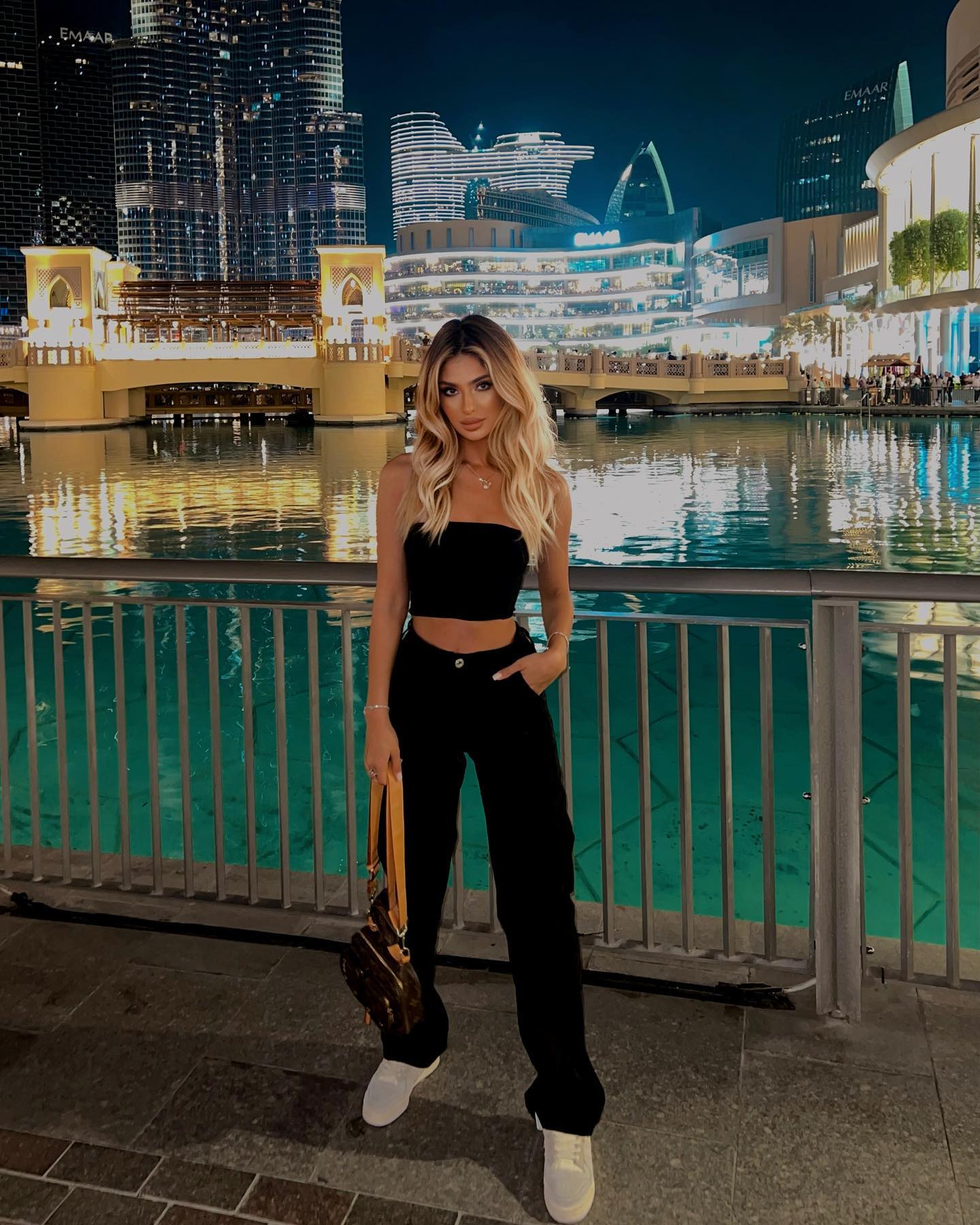 Zuzu топовая модель для сопровождения в Милане